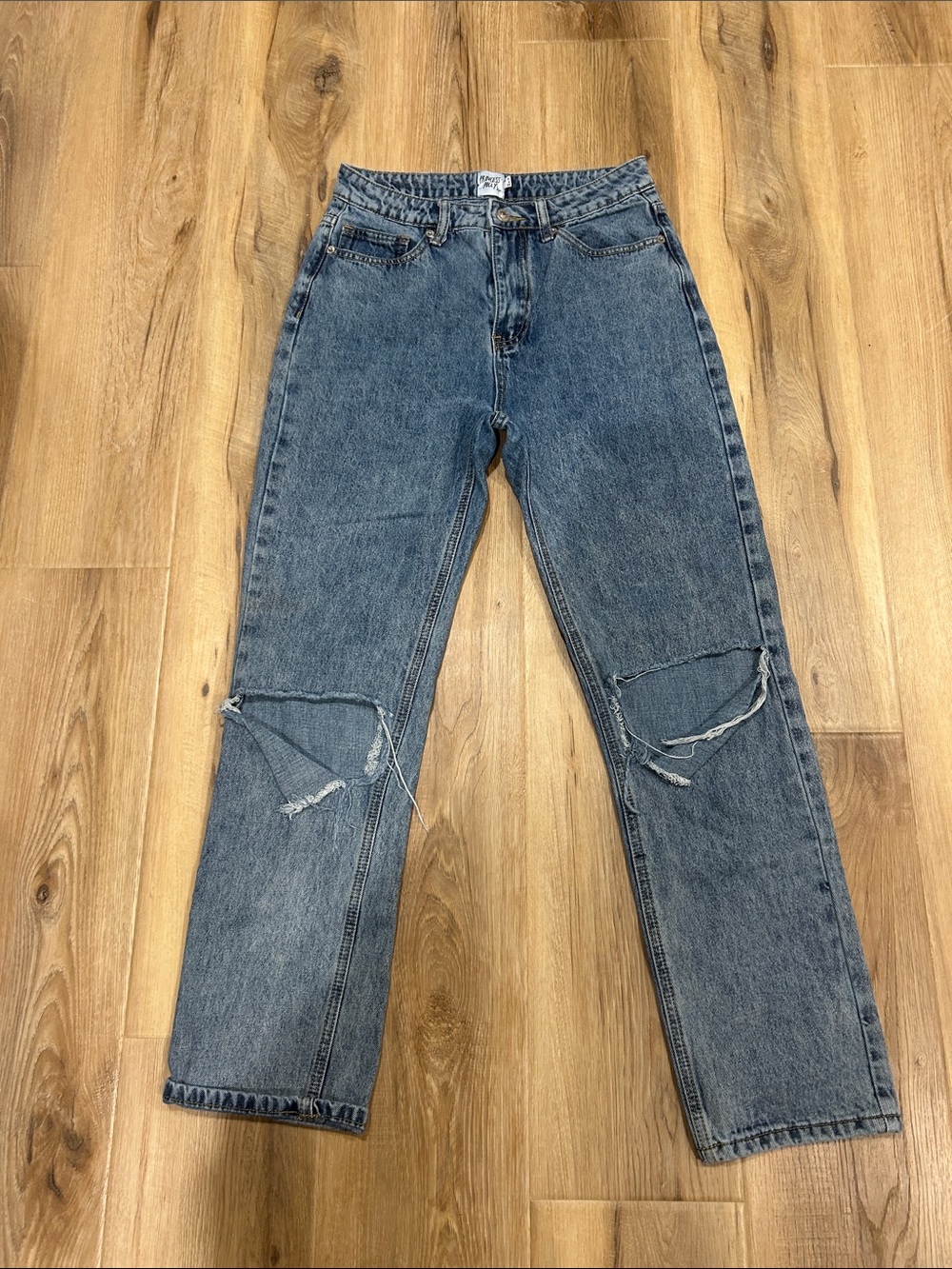 Princess Polly Vintage Washed Blue Boyfriend Jeans with Knee Rips
